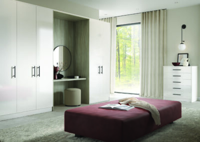 Bella high gloss white venice scaled